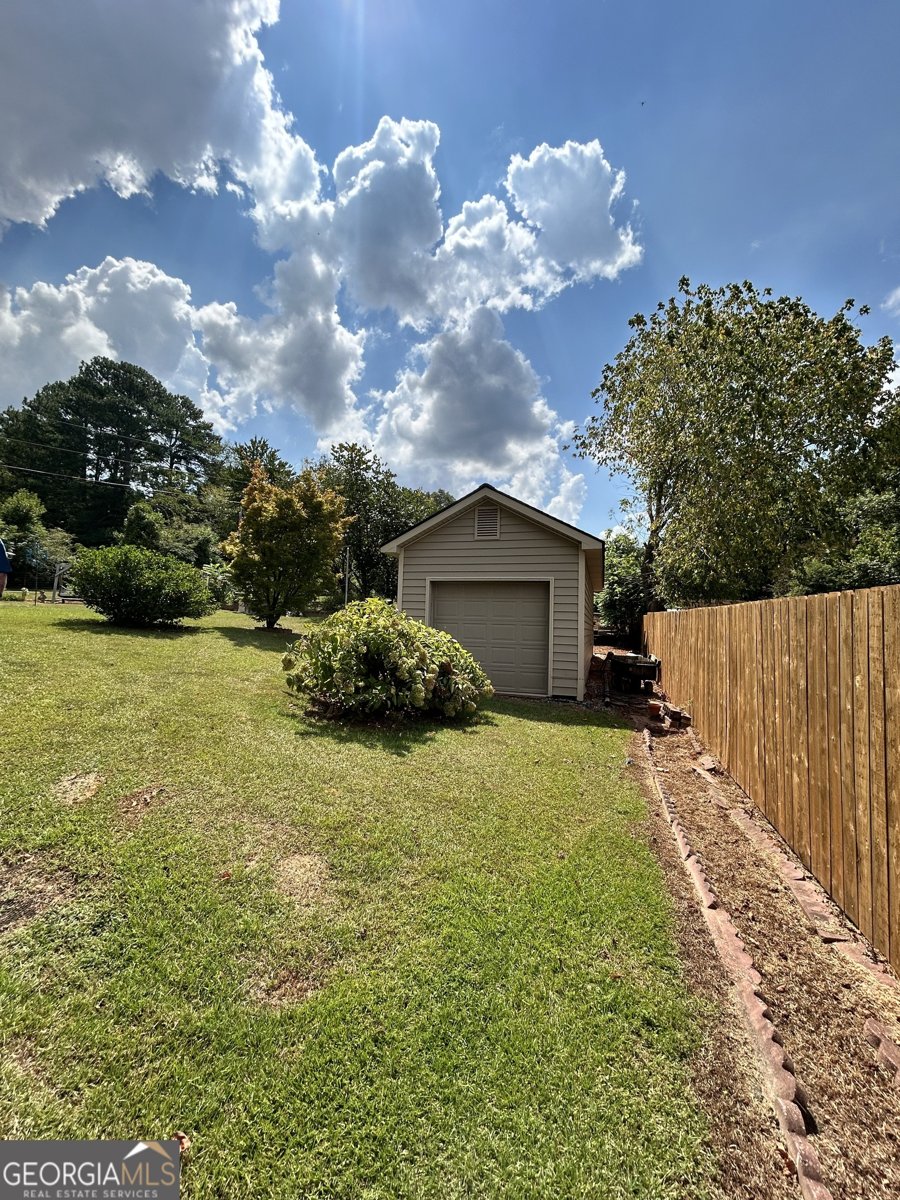 2334 Connally Drive East Point - 5