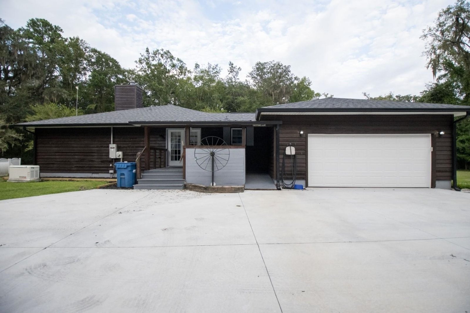 325 White Oak Place Woodbine - 2
