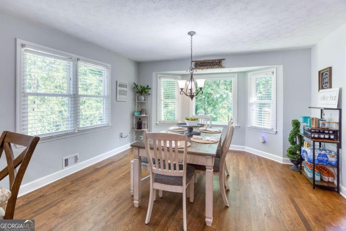 2334 FISHER Drive Loganville - 1