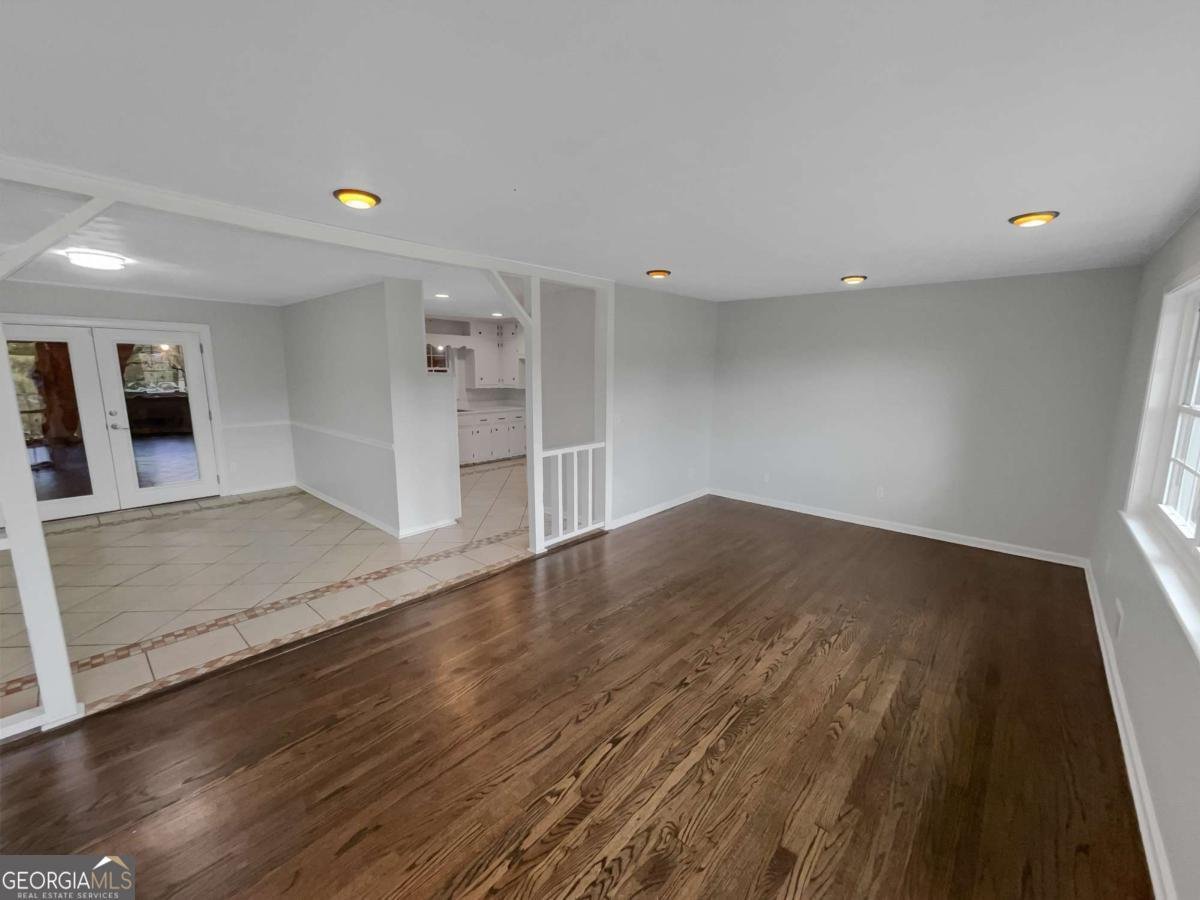 692 Suholden Circle Marietta - 6
