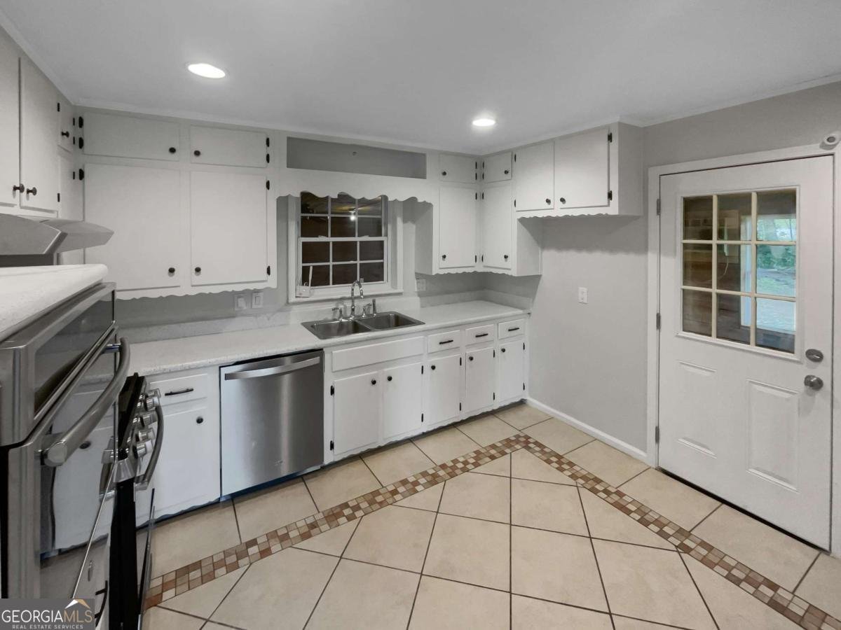 692 Suholden Circle Marietta - 7