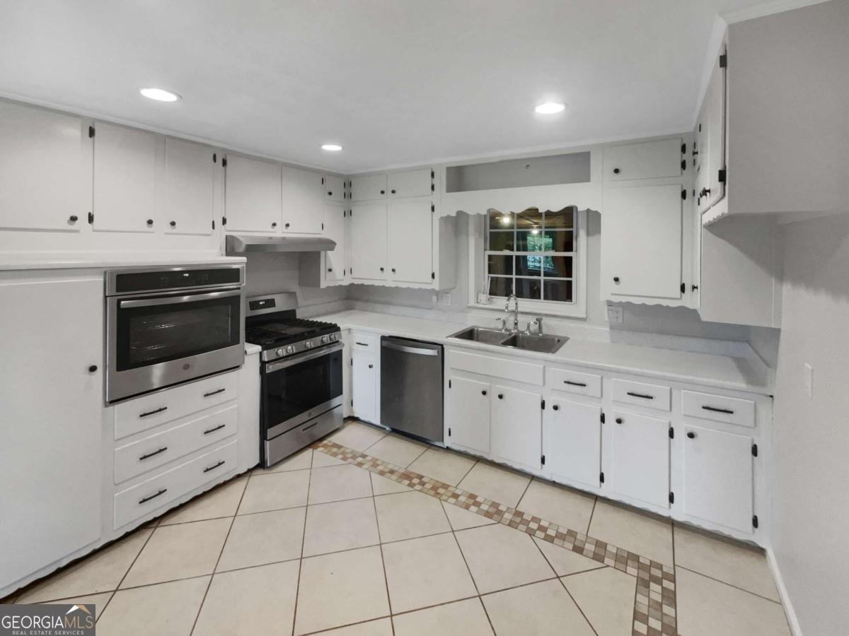 692 Suholden Circle Marietta - 8