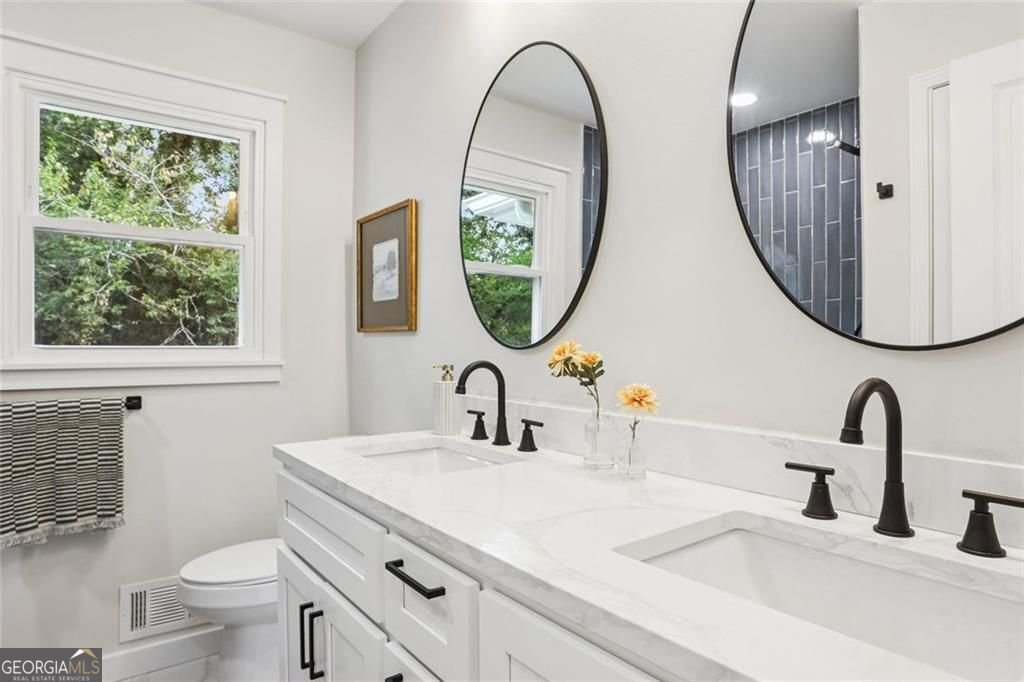 2152 Edgemore Drive Atlanta - 1