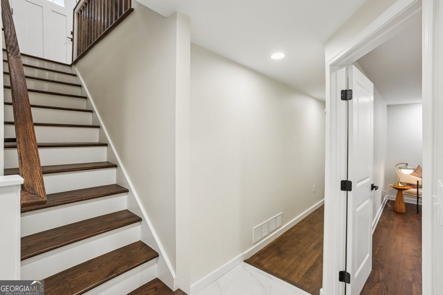 2152 Edgemore Drive Atlanta - 19