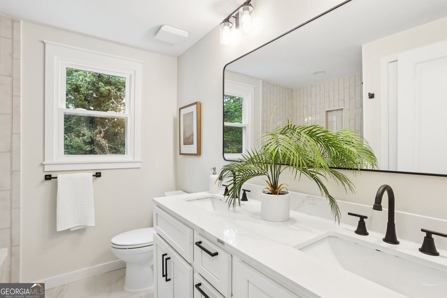 2152 Edgemore Drive Atlanta - 22