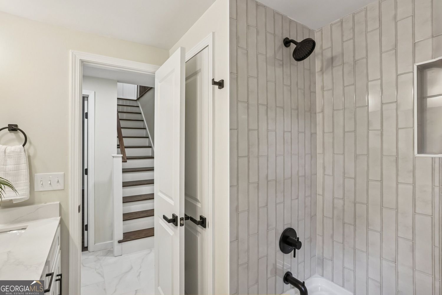 2152 Edgemore Drive Atlanta - 23