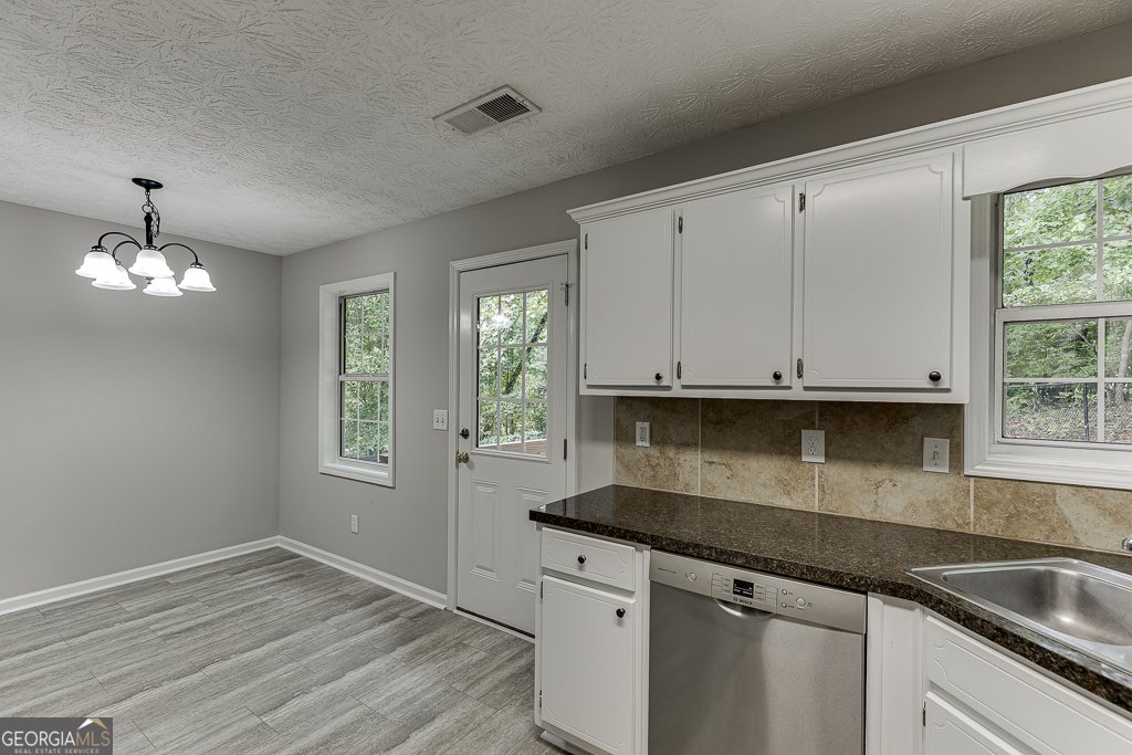 5311 Redfield Way Flowery Branch - 17