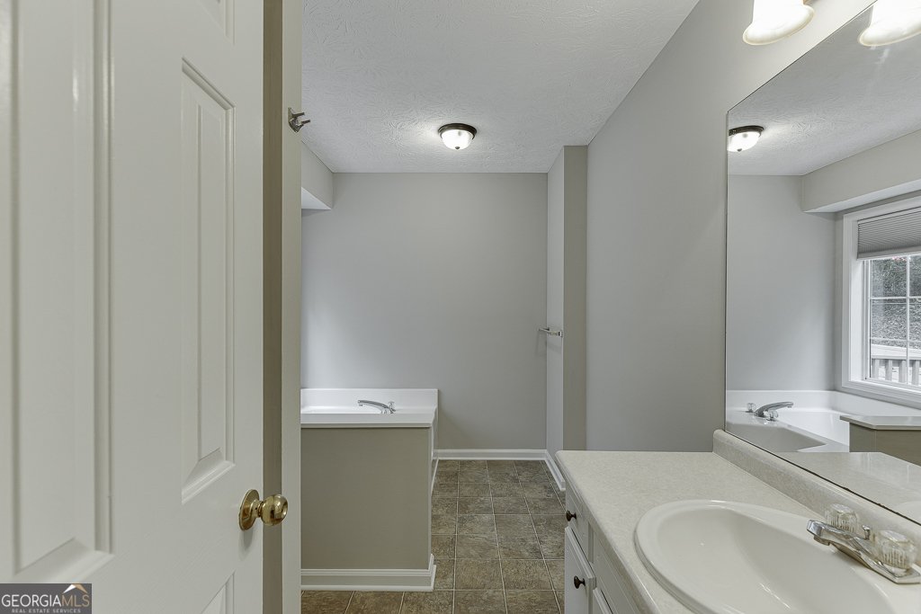 5311 Redfield Way Flowery Branch - 28
