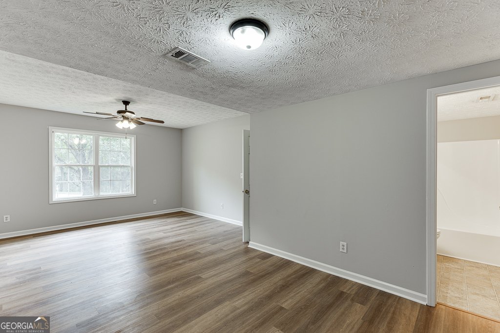 5311 Redfield Way Flowery Branch - 32