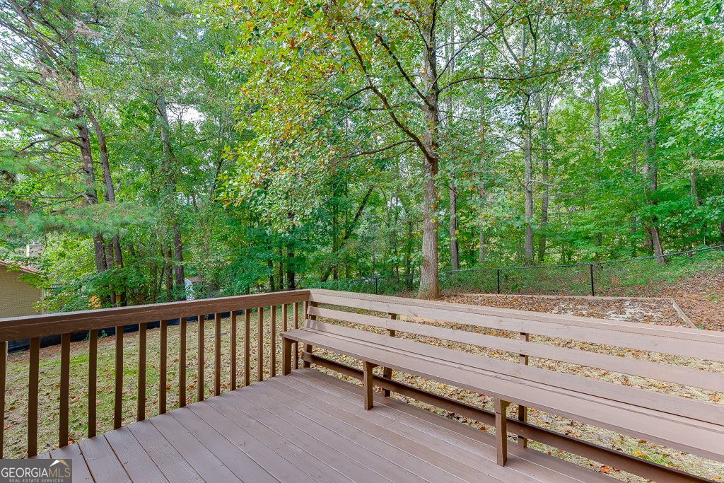 5311 Redfield Way Flowery Branch - 38
