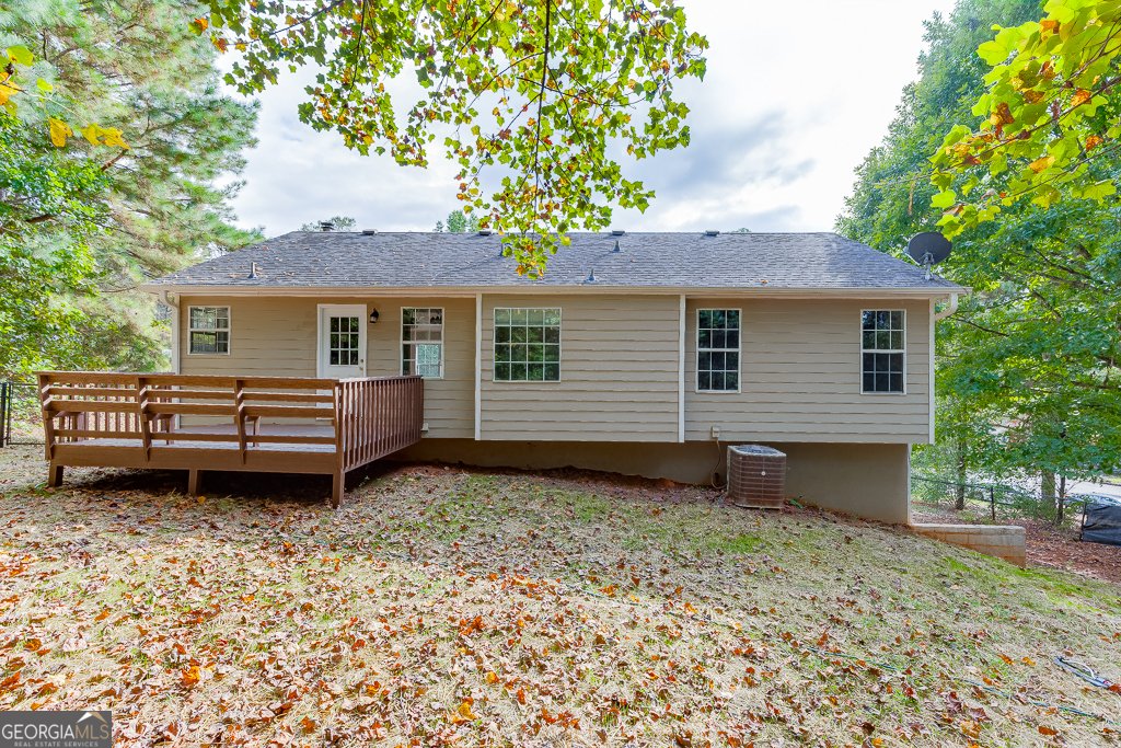 5311 Redfield Way Flowery Branch - 40