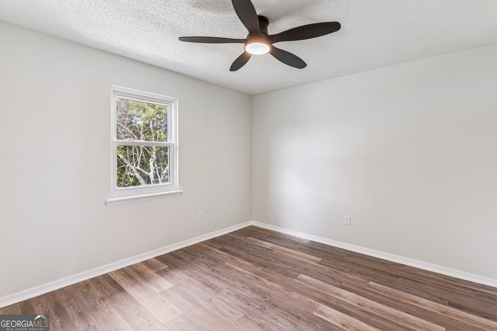 142 Hamilton Drive St. Marys - 24