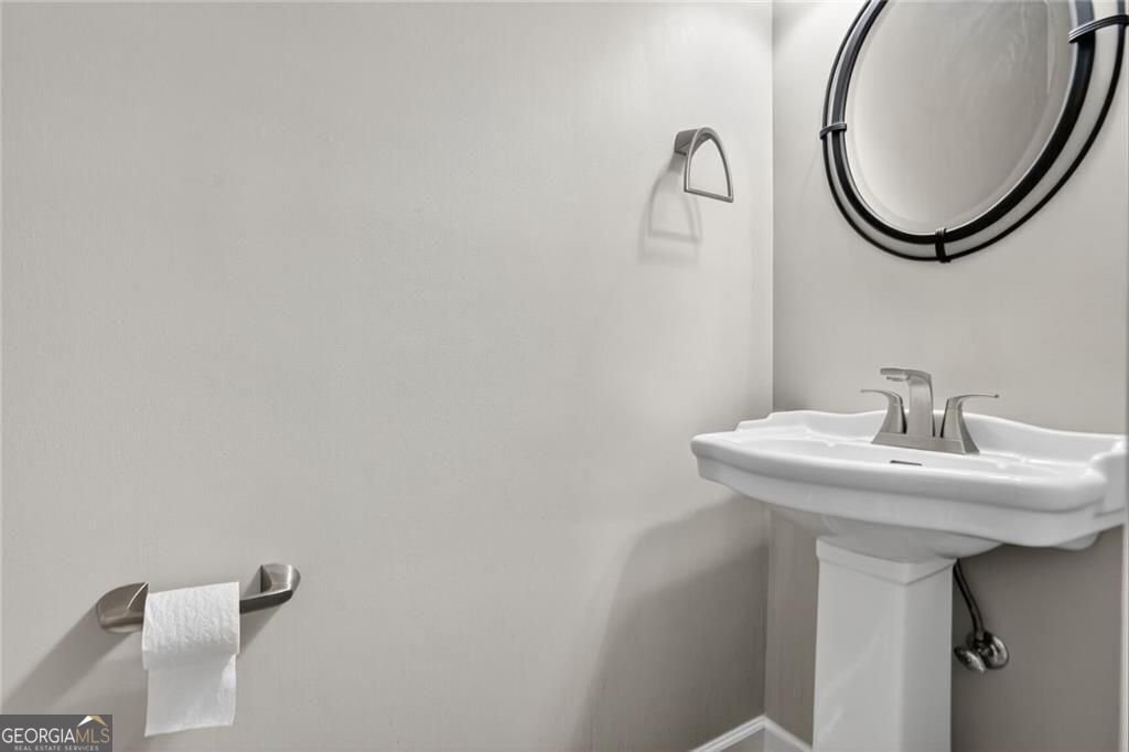 3935 Gallant Fox Court Duluth - 16