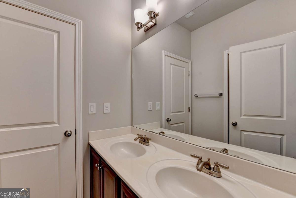 4131 Oxcliffe Grove Suwanee - 41