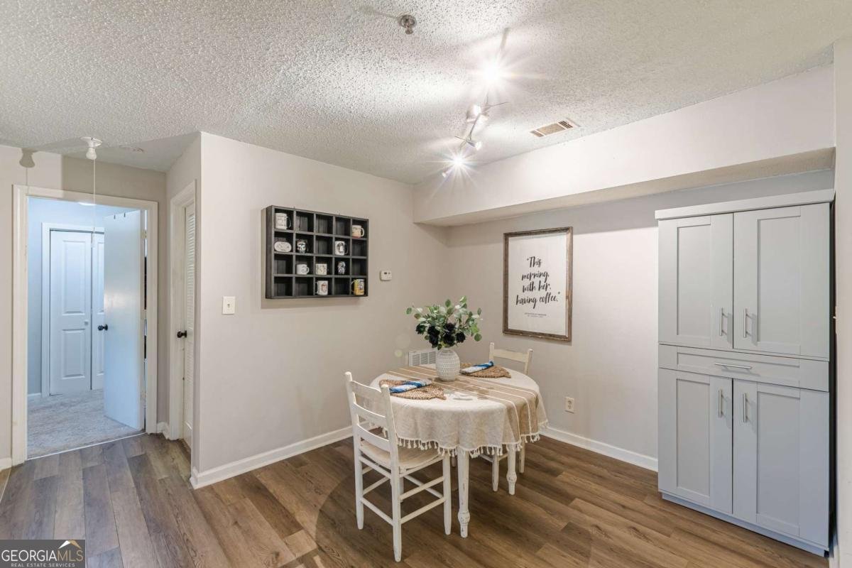 215 Cobblestone Trail Avondale Estates - 13