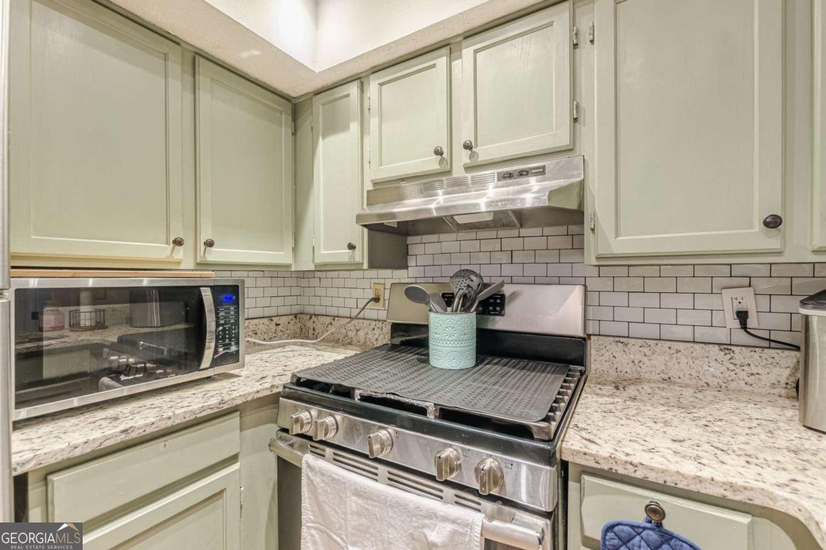 215 Cobblestone Trail Avondale Estates - 15