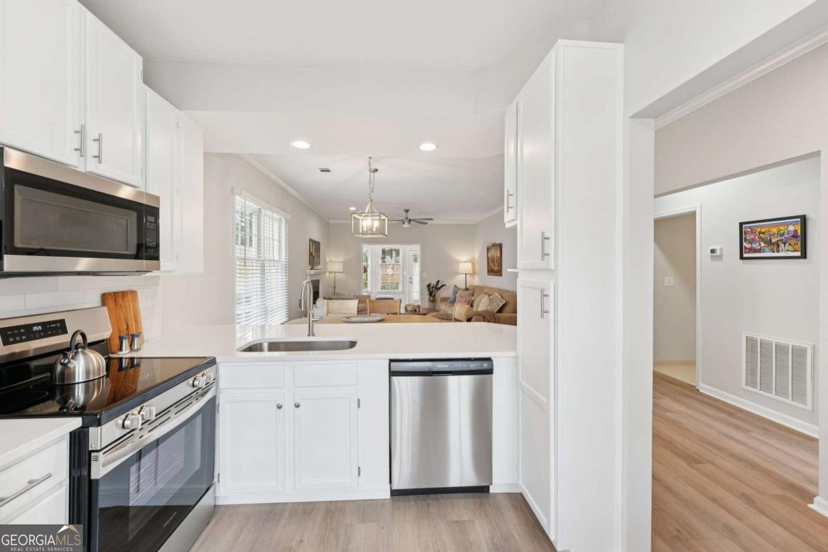 178 Victoria Way Roswell - 15