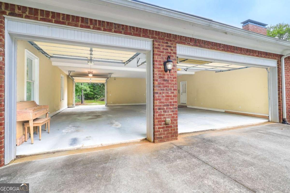 3487 Tom Brewer Road Loganville - 55