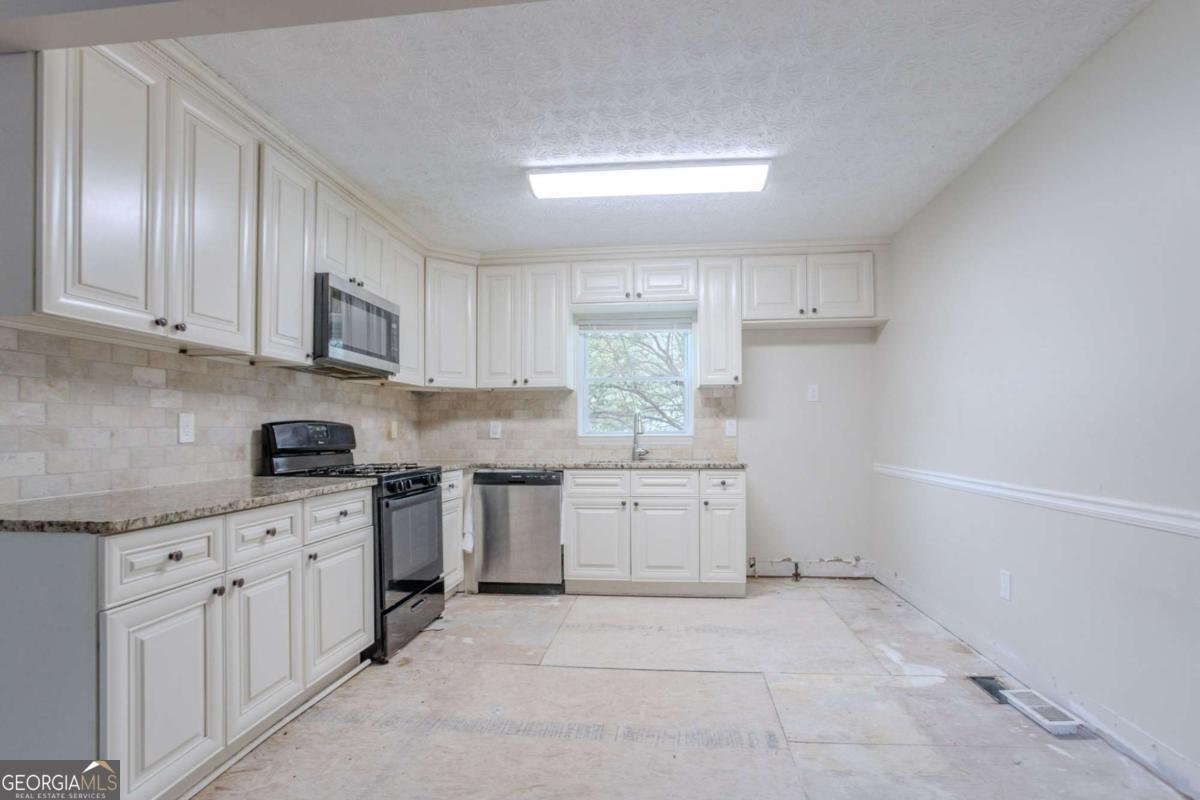 1821 Hickory Creek Court Acworth - 3