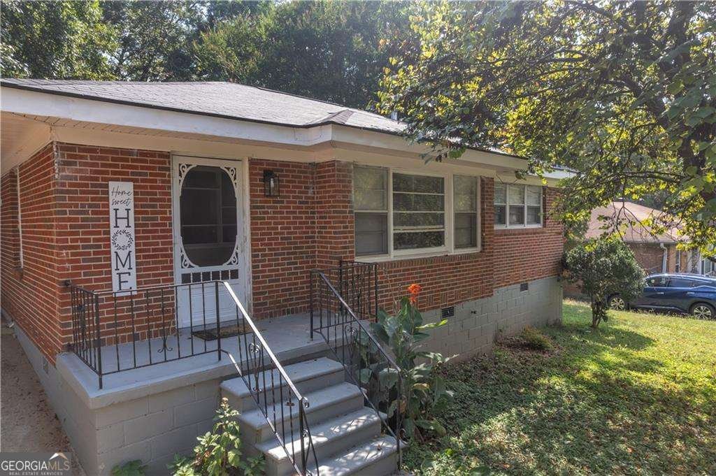 5570 Ash Street Forest Park - 1
