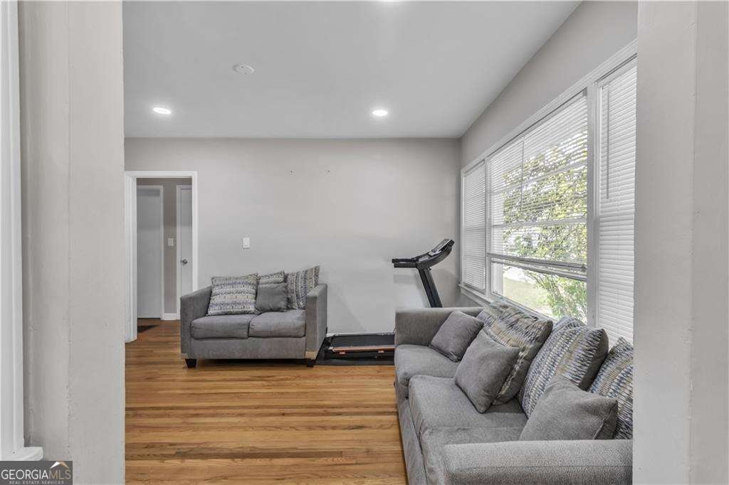 5570 Ash Street Forest Park - 4