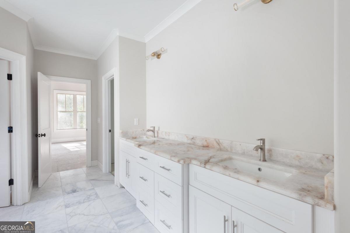 1073 Sweet Mia Lane Powder Springs - 17