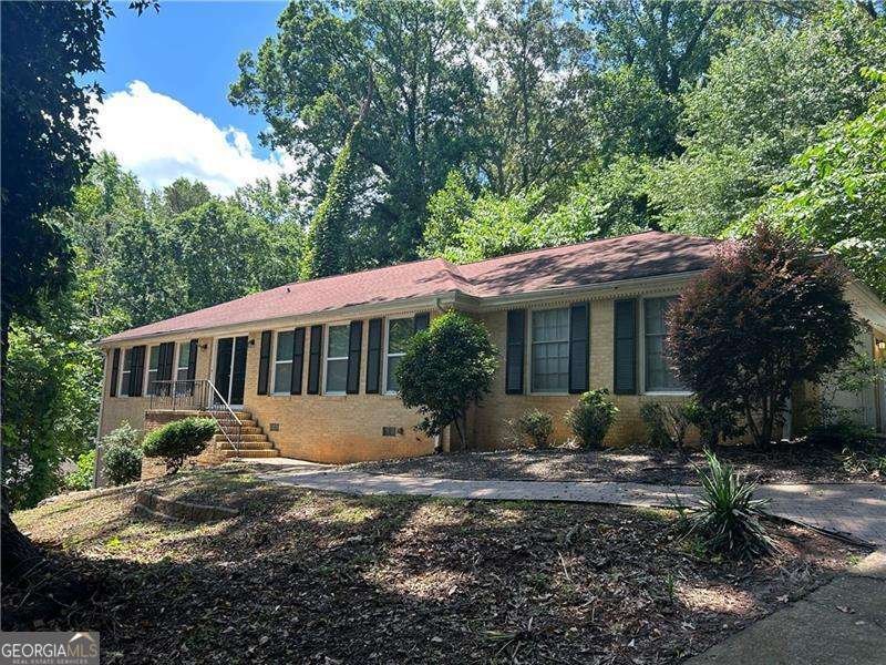 1093 Hasty Court Lilburn - 1