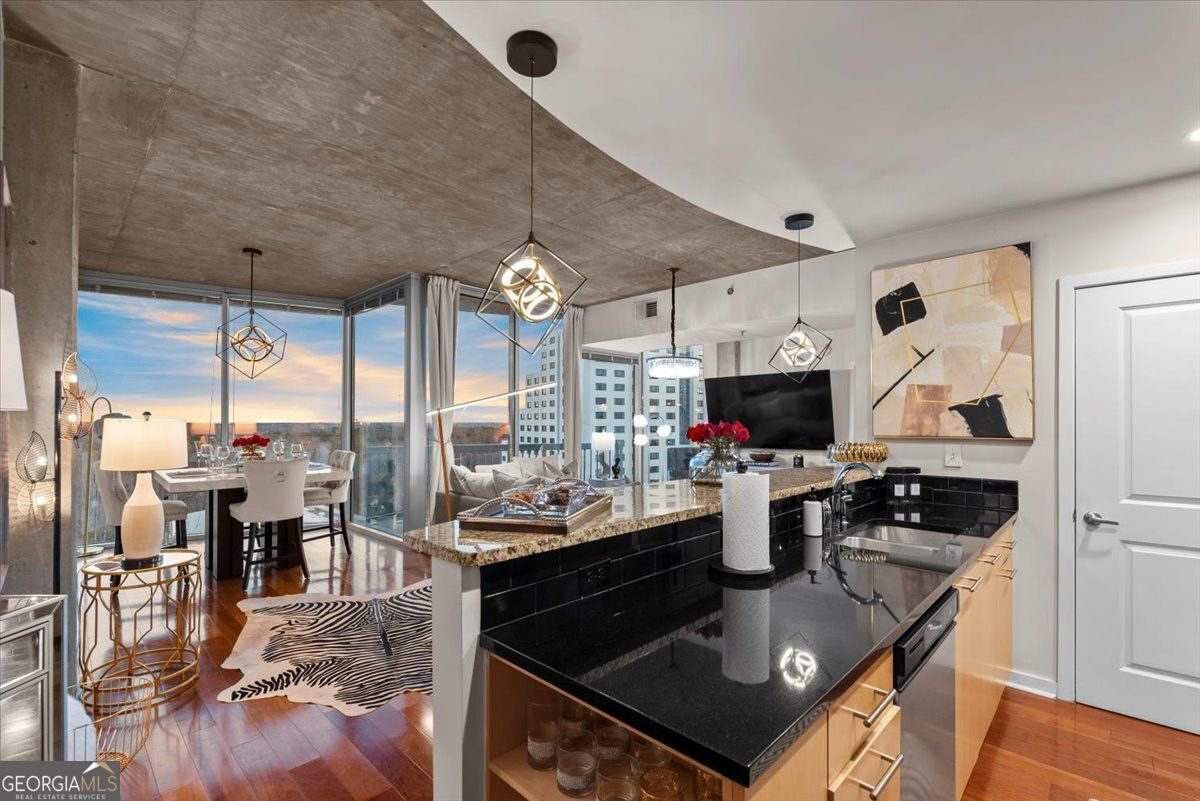 3324 Peachtree Road Atlanta - 1