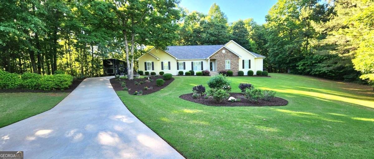 135 Planters Ridge Drive Lagrange - 1