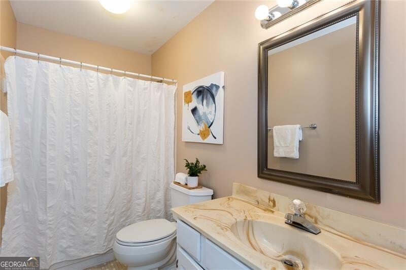 4590 VILLAGE OAKS Circle Dunwoody - 13