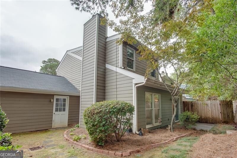 4590 VILLAGE OAKS Circle Dunwoody - 30