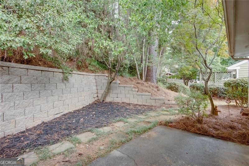 4590 VILLAGE OAKS Circle Dunwoody - 31