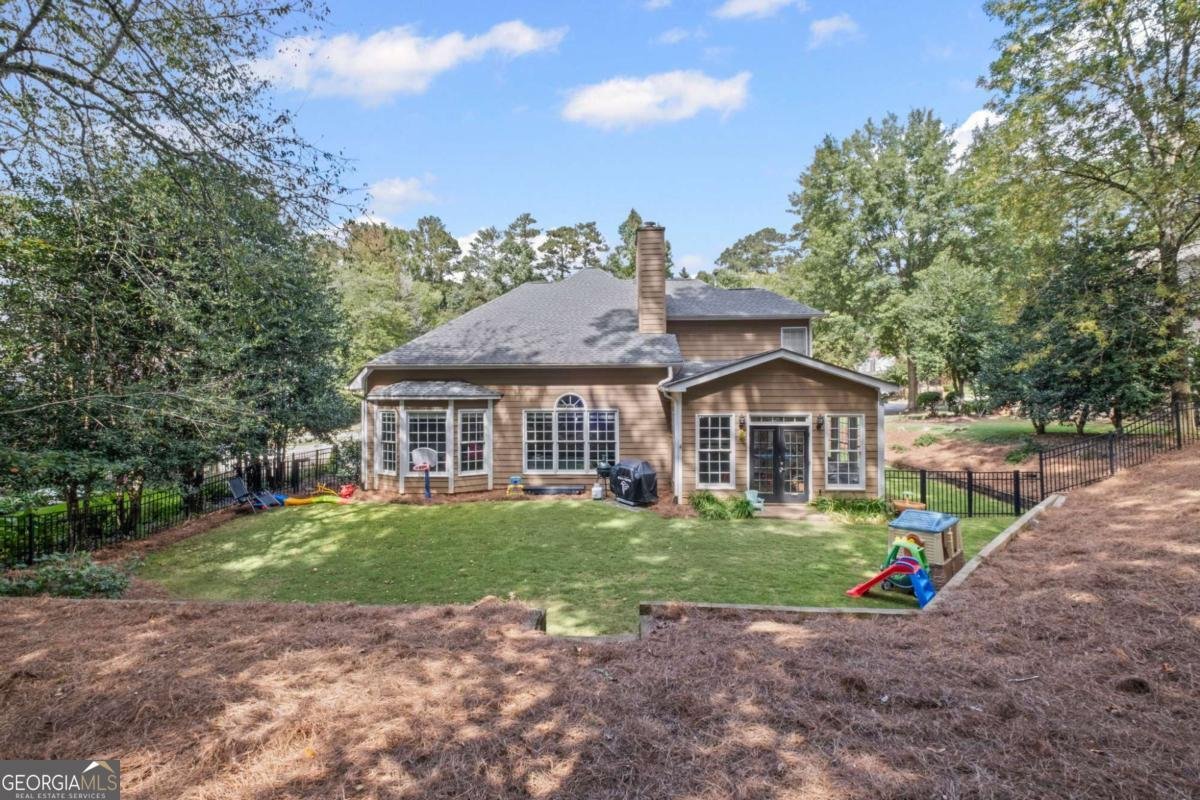 850 Heathland Court Roswell - 1