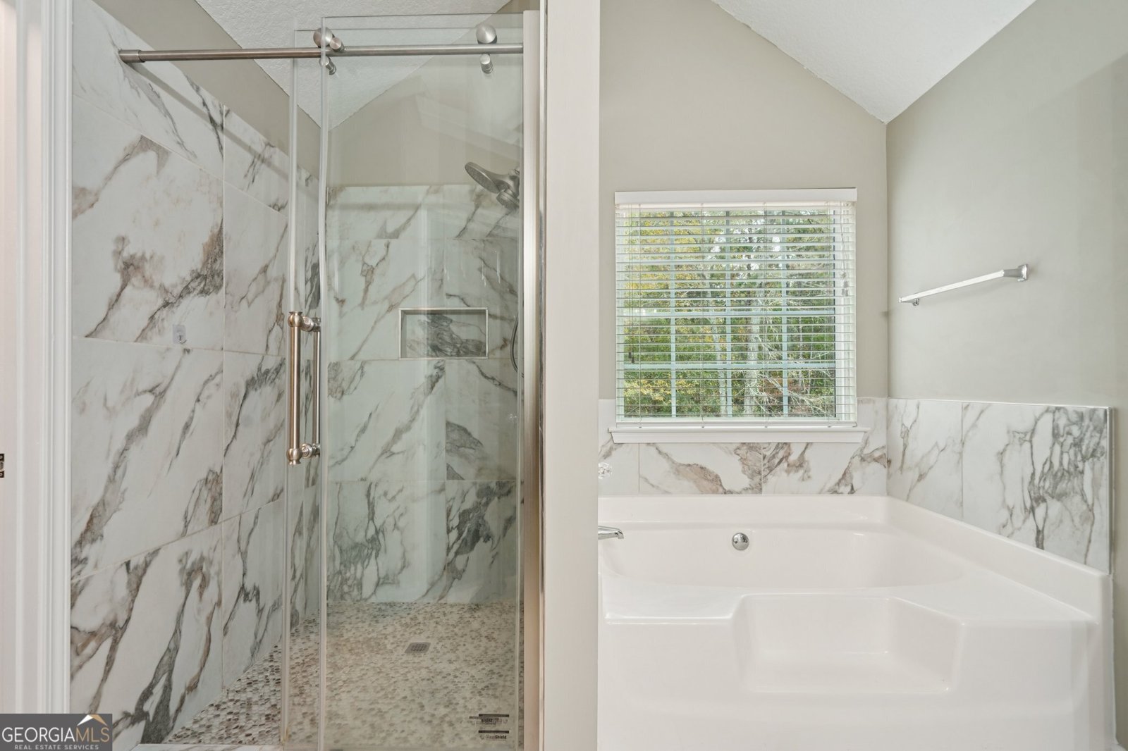 363 Cobblestone Court Hampton - 29