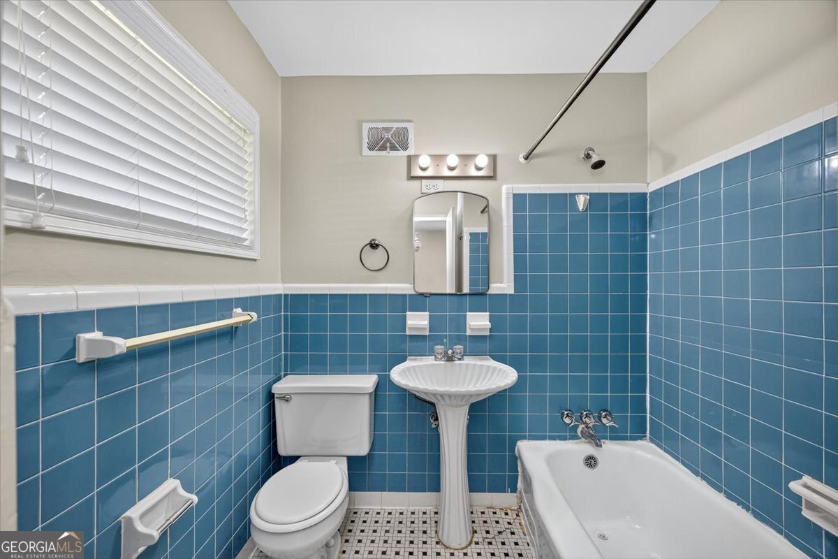 4693 Twin Oak Drive Macon - 26