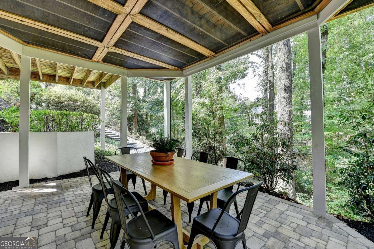 5945 Somerset Court Suwanee - 10