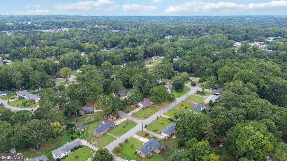 5524 Laurel Lane Lilburn - 44