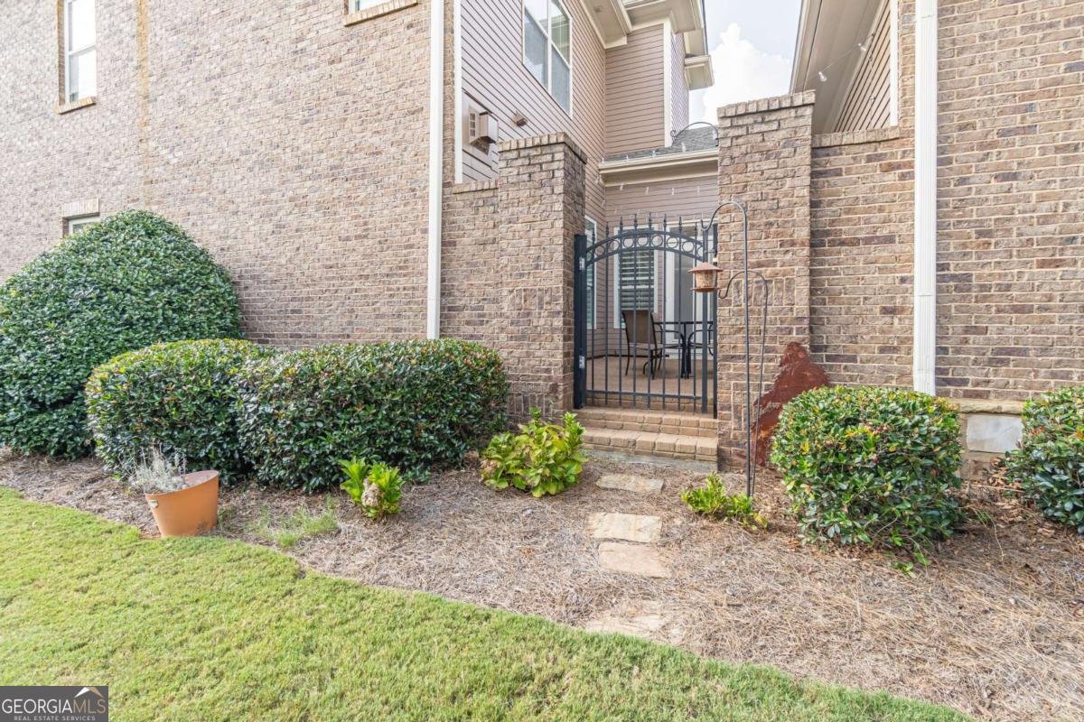 4166 Baverton Drive Suwanee - 32
