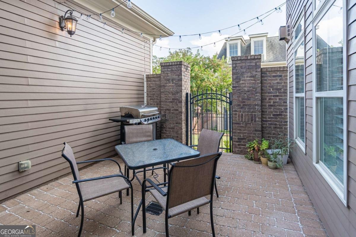 4166 Baverton Drive Suwanee - 34