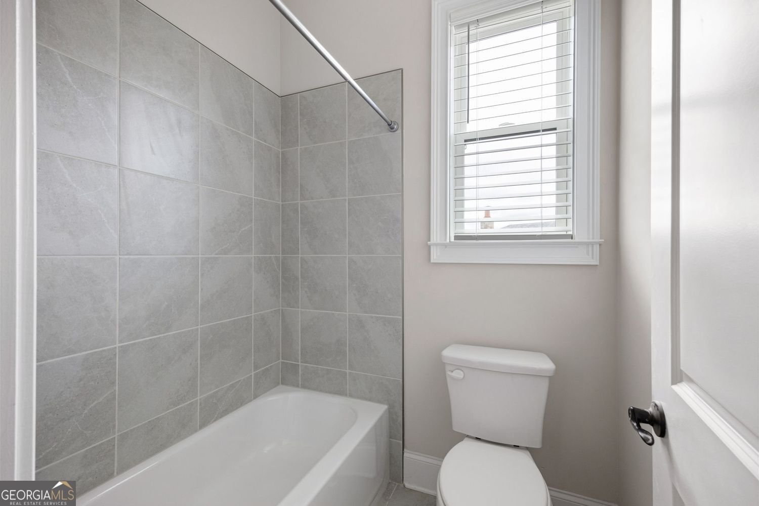 109 Village Green Avenue Woodstock - 12