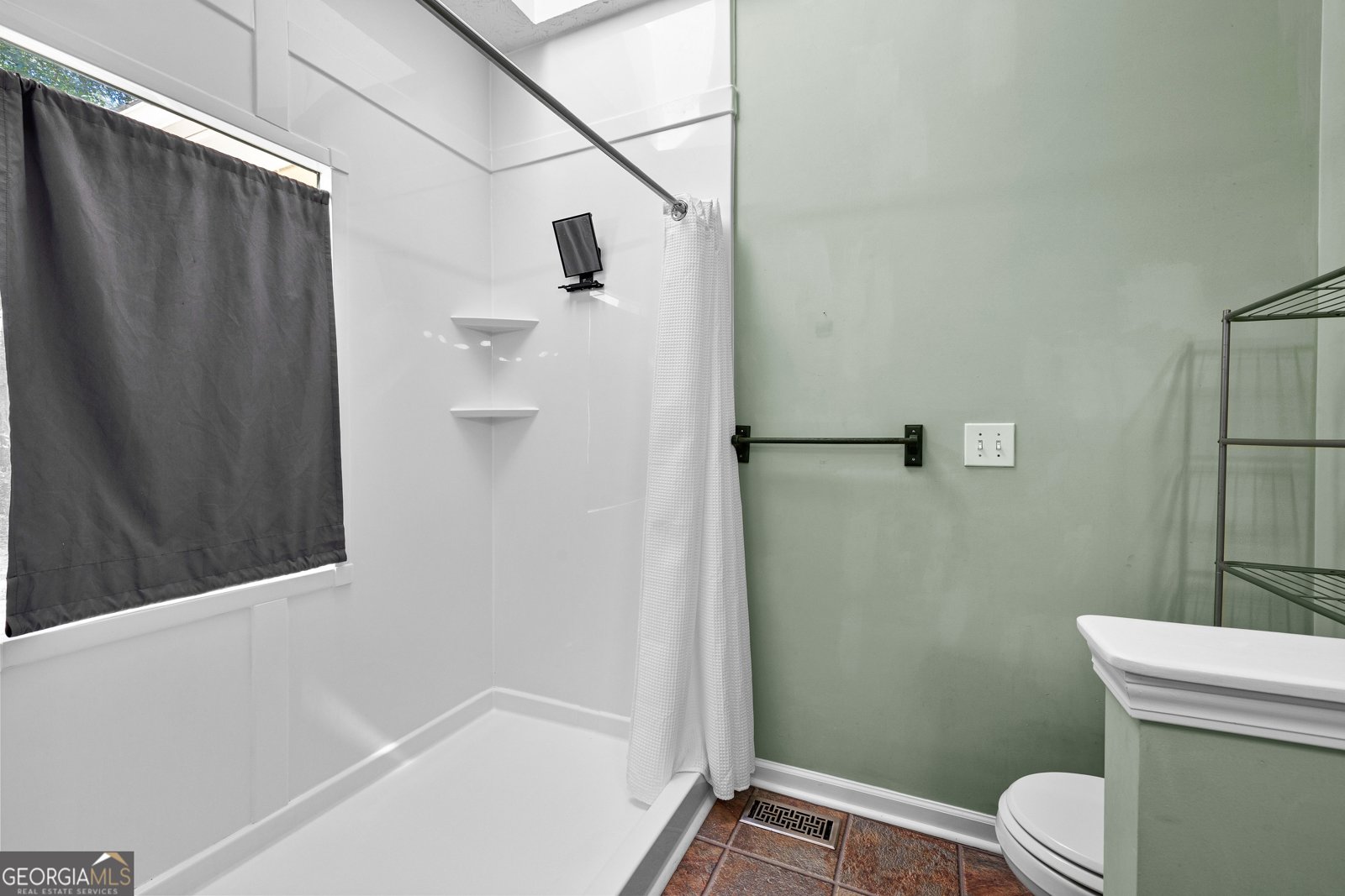 259 Strathmore Drive Sharpsburg - 16