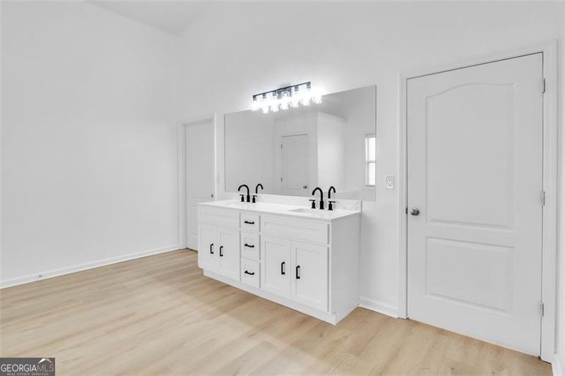 999 SIMONTON GLEN Drive Lawrenceville - 21