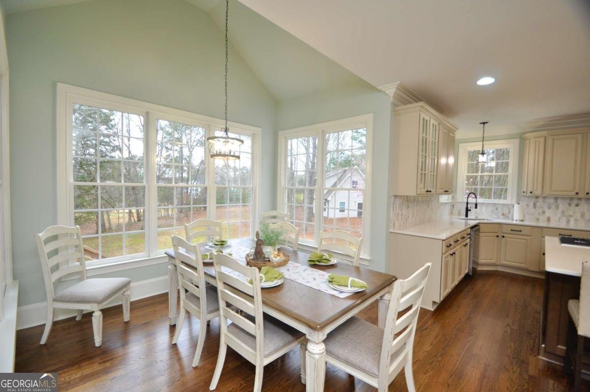 1070 Lexington Court Bishop - 11