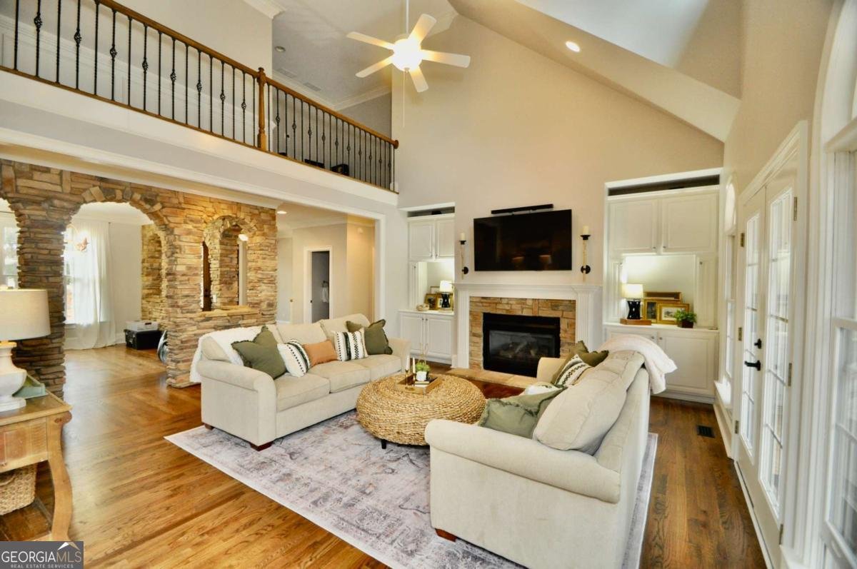 1070 Lexington Court Bishop - 25