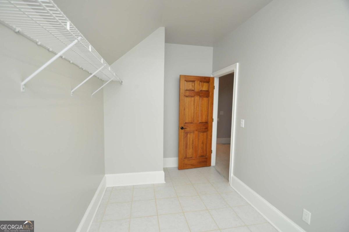 1070 Lexington Court Bishop - 48