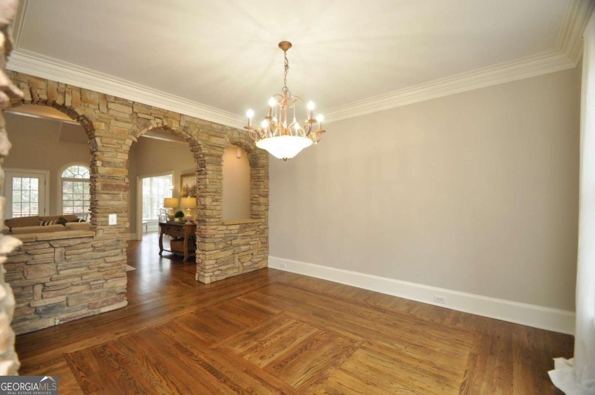 1070 Lexington Court Bishop - 8
