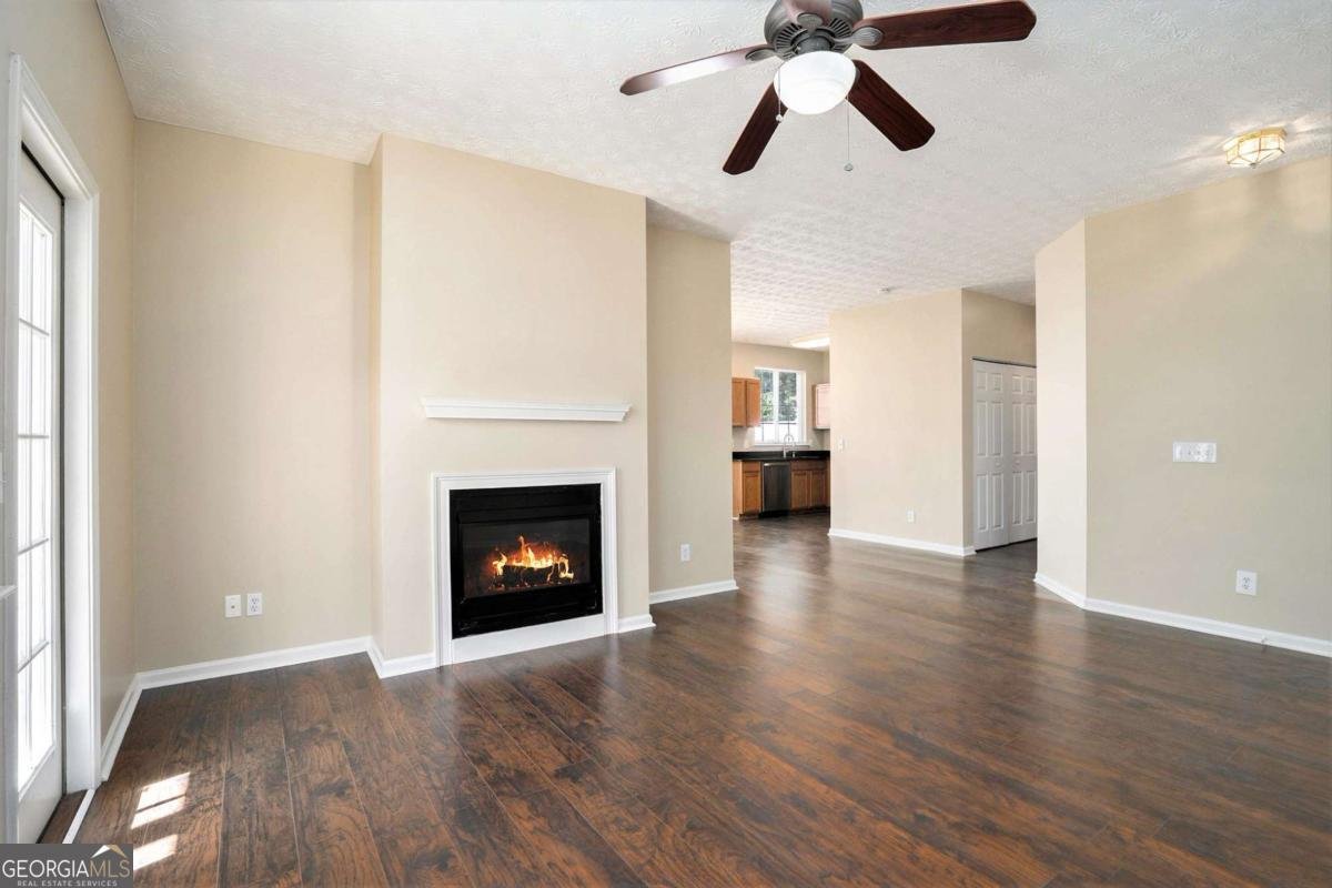 834 Windcroft Circle Acworth - 2