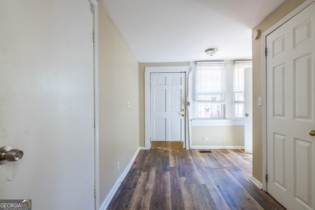 1039 Astor Avenue Atlanta - 19