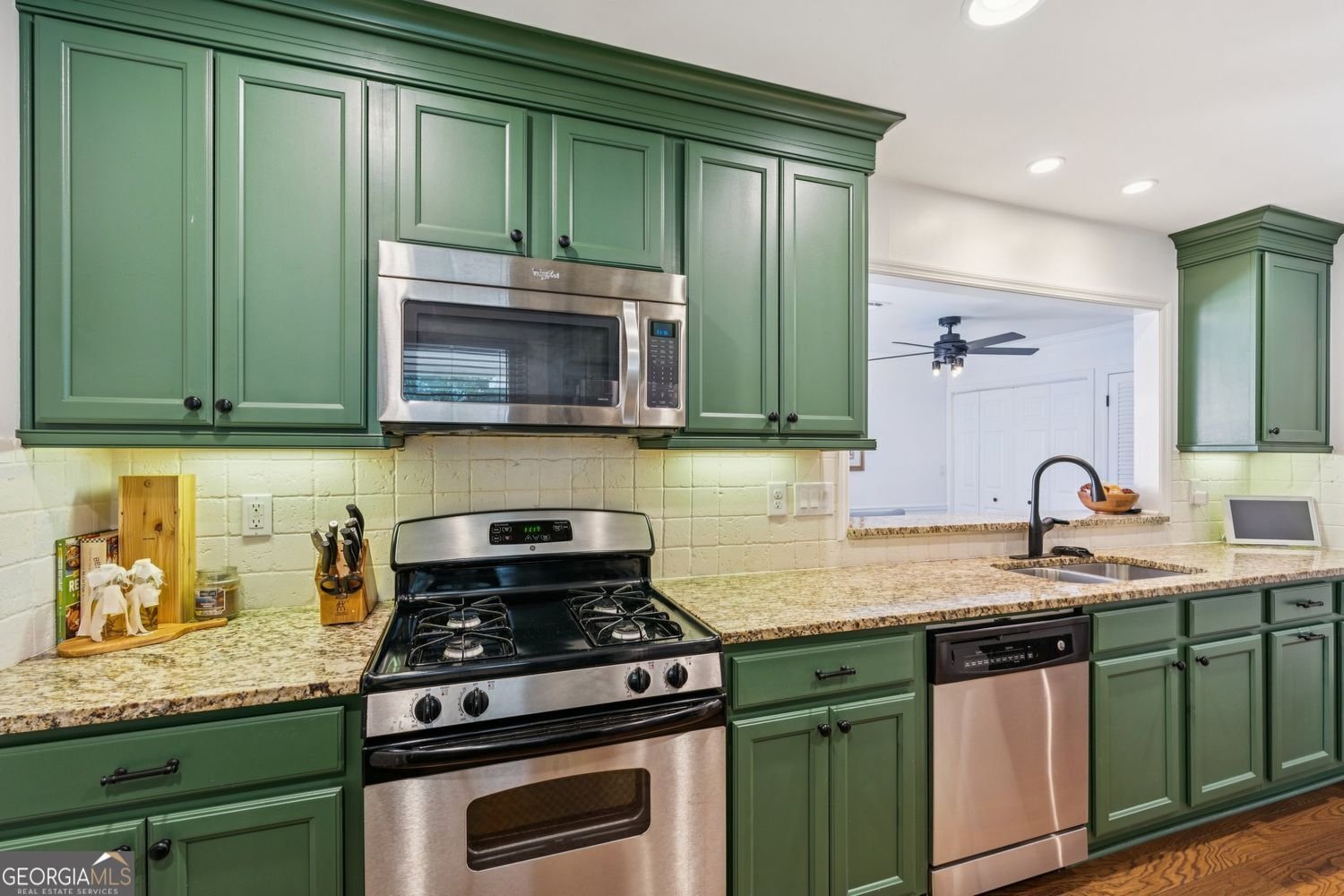 115 Great Oaks Lane Roswell - 7