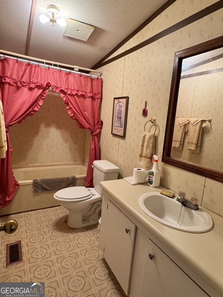 6243 Malibu Ridge Flowery Branch - 11